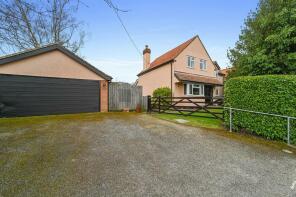 Pentre, Alton Hall Lane, Ipswich IP9 2SN