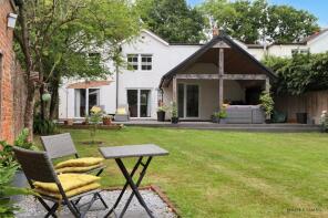 2, Hillside, Wintershill, Southampton SO32 2AH