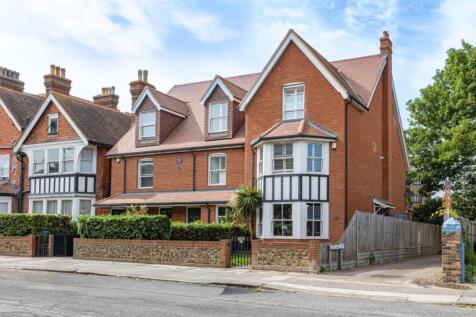 Westgate Bay Avenue, Westgate-on-Sea, Kent, CT8