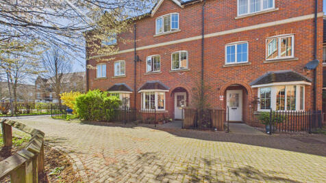 Hornbeam Way, Weston Turville, Aylesbury, Buckinghamshire