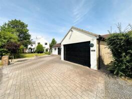 Roseberry House, Main Road, Burn, Selby YO8 8LJ
