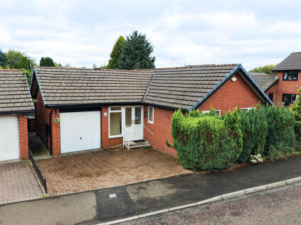 Bowlers Walk, Rochdale, OL12 6EN