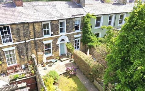Harrogate Road, Leeds, LS7