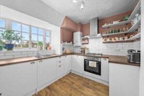 Flat 15, Corringham Court, Corringham Road, Golders Green, London NW11 7BY