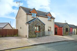 2, St Annes Drive, New Hedges, Tenby SA70 8TG