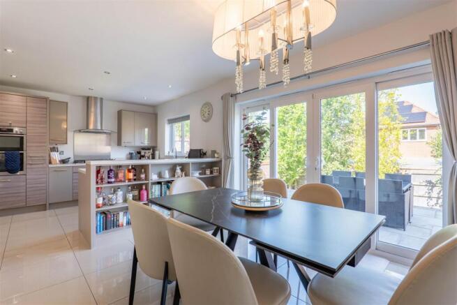 Kitchen/Dining Room
