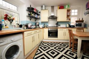Flat 2, 1, Holmbury View, Hackney, London E5 9EG