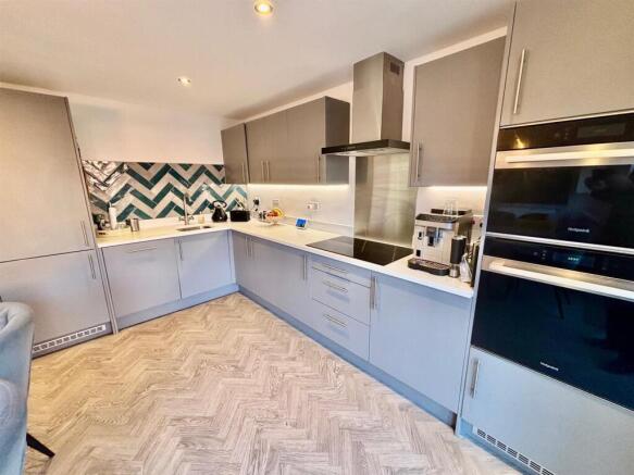 Dining Kitchen Area