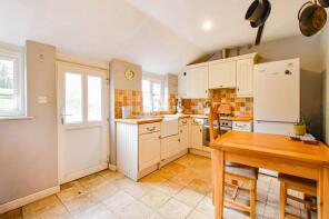 Ivy Cottage, Bath Road, Froxfield SN8 3LD