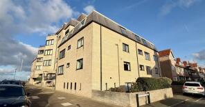 20 Flat 20, Ascot Court, Carmen Sylva Road, Craig Y Don, Llandudno LL30 1LZ