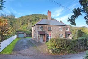 1, Bassetts Cottages, Lane From Kingford Bridge Past Cowlas, Umberleigh EX37 9NA