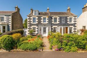 12 Seafield, South Feus, Leven KY8 6EQ
