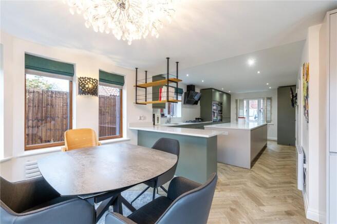 Kitchen/Dining Area