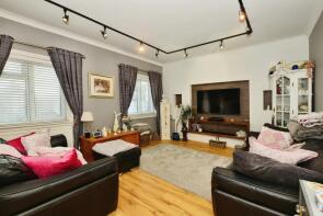 Flat A, Seafield House, High Street, New Romney TN28 8AU