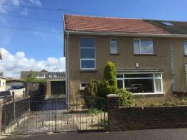 10, St Francis Road, Wildmill, Bridgend CF31 1RY