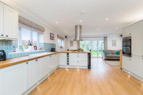 2, Hurstfield Cottages, Cuckfield Road, Hassocks BN6 9LQ