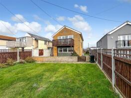 11, New Way, Point Clear Bay, St Osyth CO16 8LU