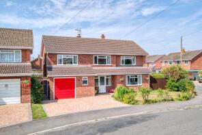 9, Greenscroft Way, Worcester WR7 4EE