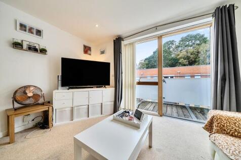 Barracouta House, Plumstead, London, SE18