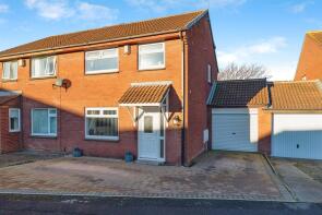 94, Saxonfield, Middlesbrough TS8 0SN