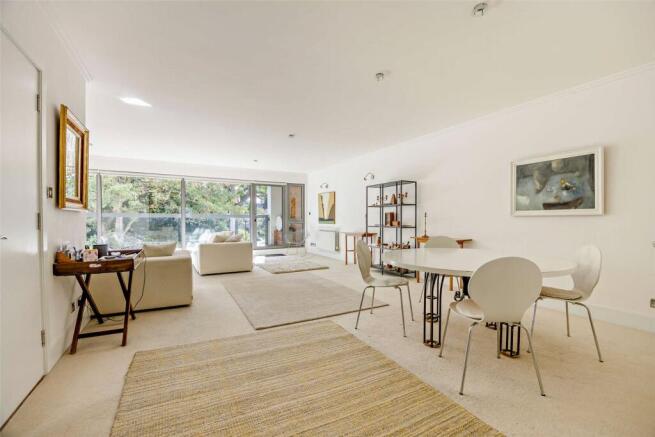 Sitting/Dining Room