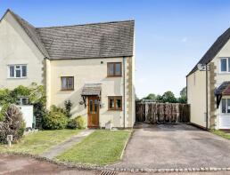 4, Chapel Close, Cirencester GL7 6NG