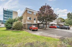 23, Becketts Court, Canterbury Way, Brentwood CM13 3BA