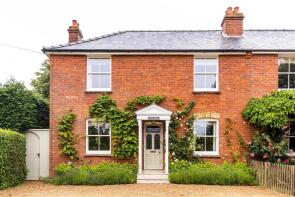 Glen Rosa, Tot Hill, Epsom KT18 6PY