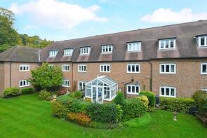 9, The Evergreens, Hambledon Park, Hambledon, Godalming GU8 4EP