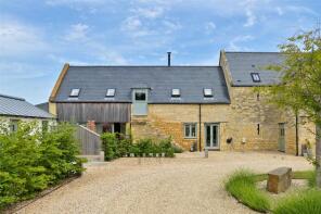 Coach House, Sturt Farm Courtyard, Oxford Road, Burford OX18 4ET
