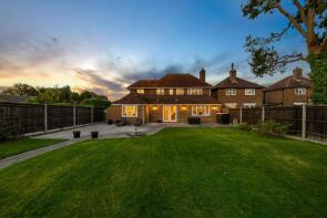 Full Point, Hookwood Cottages, Reigate Road, Hookwood RH6 0AY