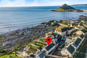 1, Sea View Cottages, Oates Road, Marazion TR17 0AN