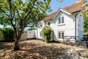 62, Ringwood Road, Christchurch BH23 7BQ