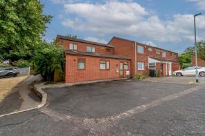 8, Locket Close, Bentley WS2 0LX