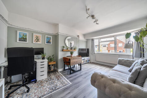 Lynmouth Avenue, Morden, SM4