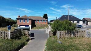 Playa Blanca, Warren Road, Brean, Burnham-on-sea TA8 2RR