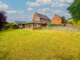 The Manor Stables, Main Street, Buckingham MK18 2HT