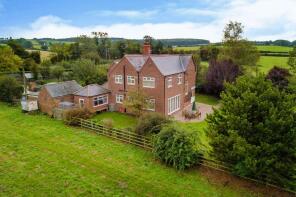 Foxhills, Leverton Road, Retford DN22 0DT