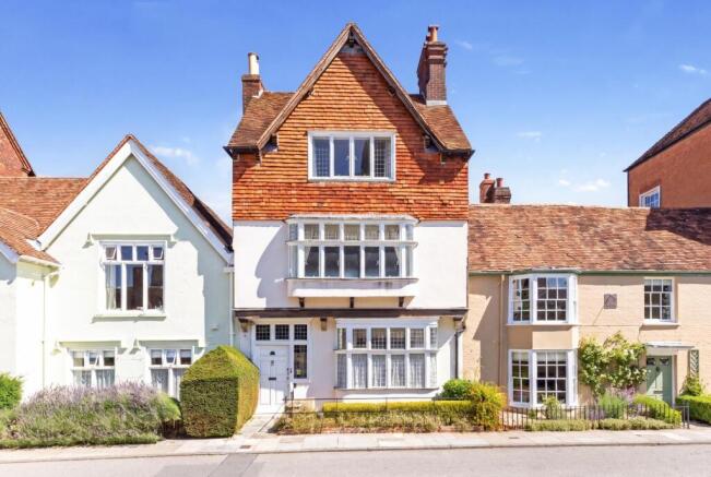External Image 28 The Close.jpg