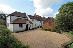 Yew Tree House, Ervills Road, Worlds End, Hambledon PO7 4QU