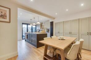 125, Howard Avenue, Bexley DA5 3BA