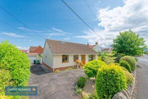 2, Manor Road, Pawlett, Bridgwater TA6 4SN