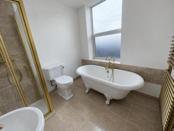 Bath flat c.png