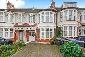 12c, Lodge Drive, London N13 5LB