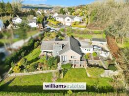 Y Llethrau, Llandegla, Wrexham LL11 3AN