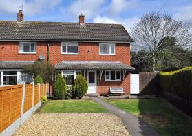 8, School Close, Wolverhampton WV5 7HS