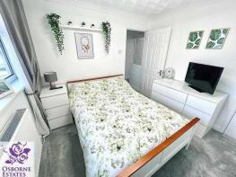 38, Caemawr Gardens, Porth CF39 9DB