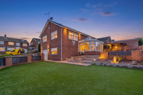 Bexhill Close, Pontefract, WF8