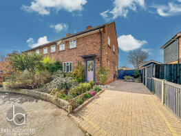 33, Colne Rise, Rowhedge CO5 7EJ
