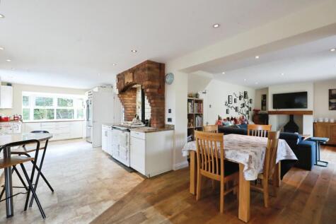 Evesham Road, Broadway, WR12